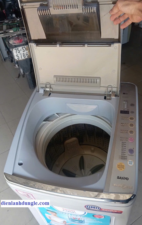 MÁY GIẶT CŨ SANYO 9KG - INVERTER