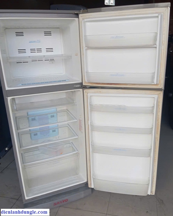 TỦ LẠNH CŨ SANYO 245 LÍT