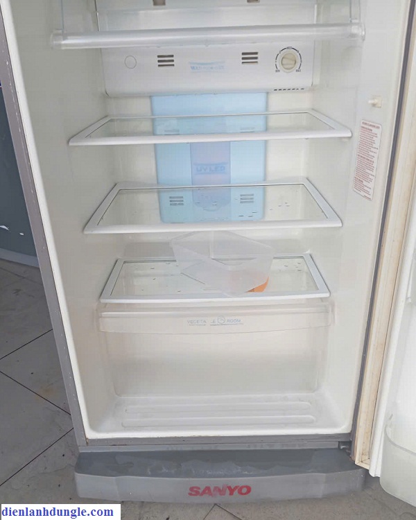 TỦ LẠNH CŨ SANYO 245 LÍT